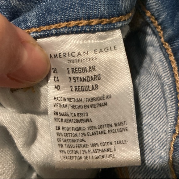 American Eagle MOM jeans size 2 - Picture 3 of 8
